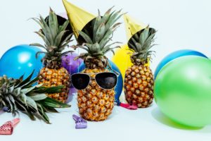 Joyeux anniversaire Konto-Kredit-Vergleich.de Photo par Pineapple Supply Co. de Pexels